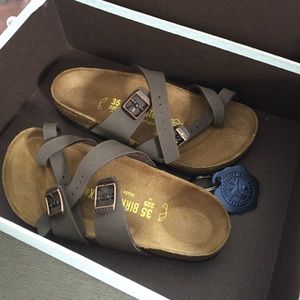 New Women’s Birkenstock Mayari Sandal size 35
